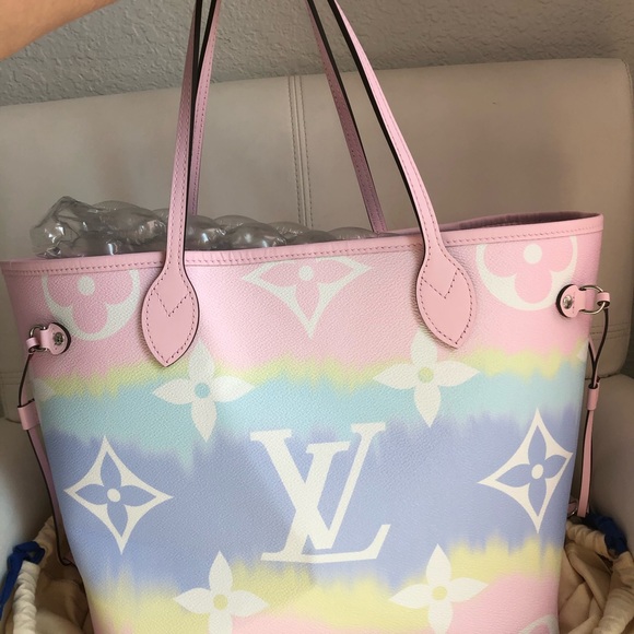 Louis Vuitton Escale Neverfull - Picture 2 of 2